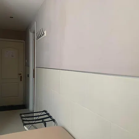 Cernaia Konukevi Roma